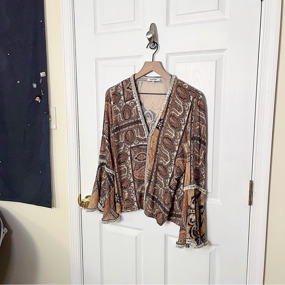 Olivaceous Tops - ✧･ﾟgroovy paisley open-front top